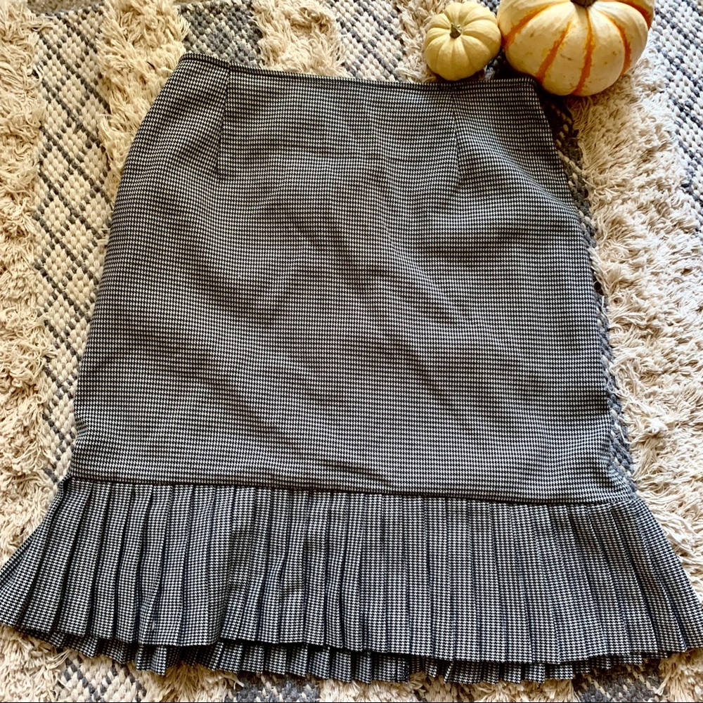 Vintage houndstooth pleated peplum mini skirt